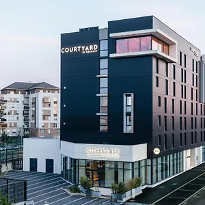 Courtyard By Marriott Paris 4*, Créteil Francia